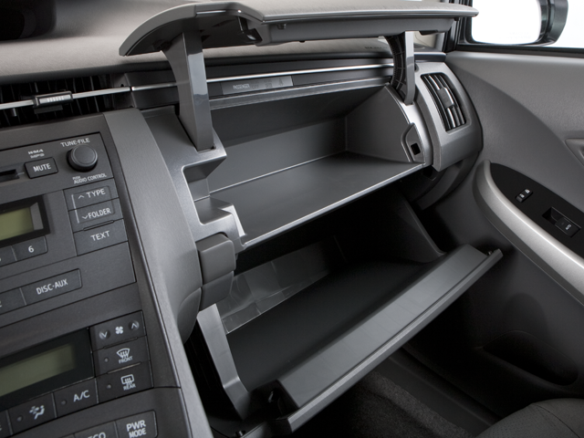 2011 Toyota PRIUS Three