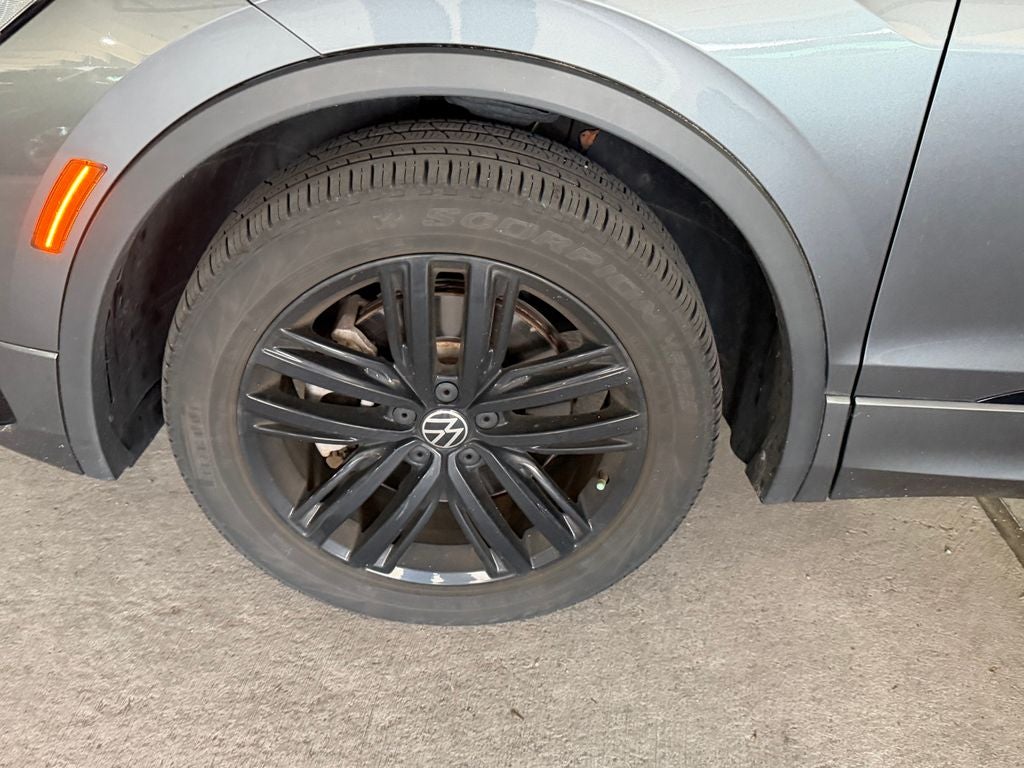 2022 Volkswagen Tiguan 2.0T SE R-Line Black