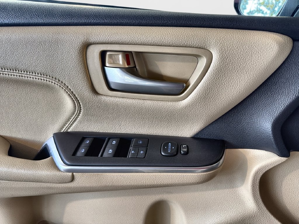 2016 Toyota Camry XLE