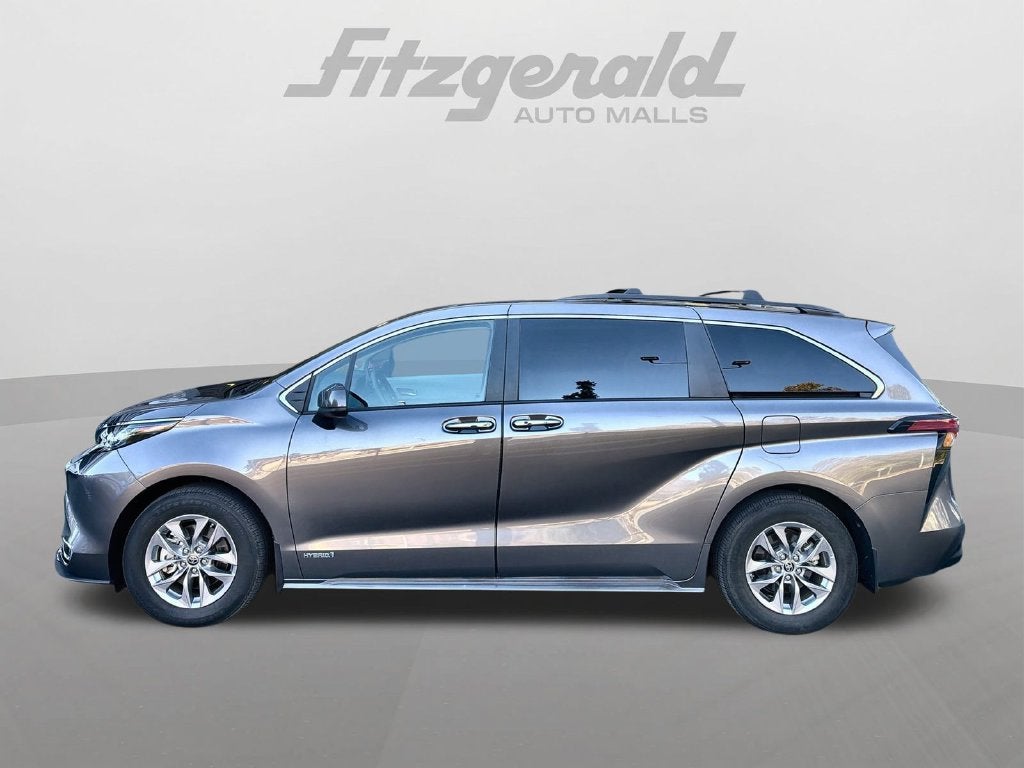2021 Toyota Sienna XLE 7 Passenger
