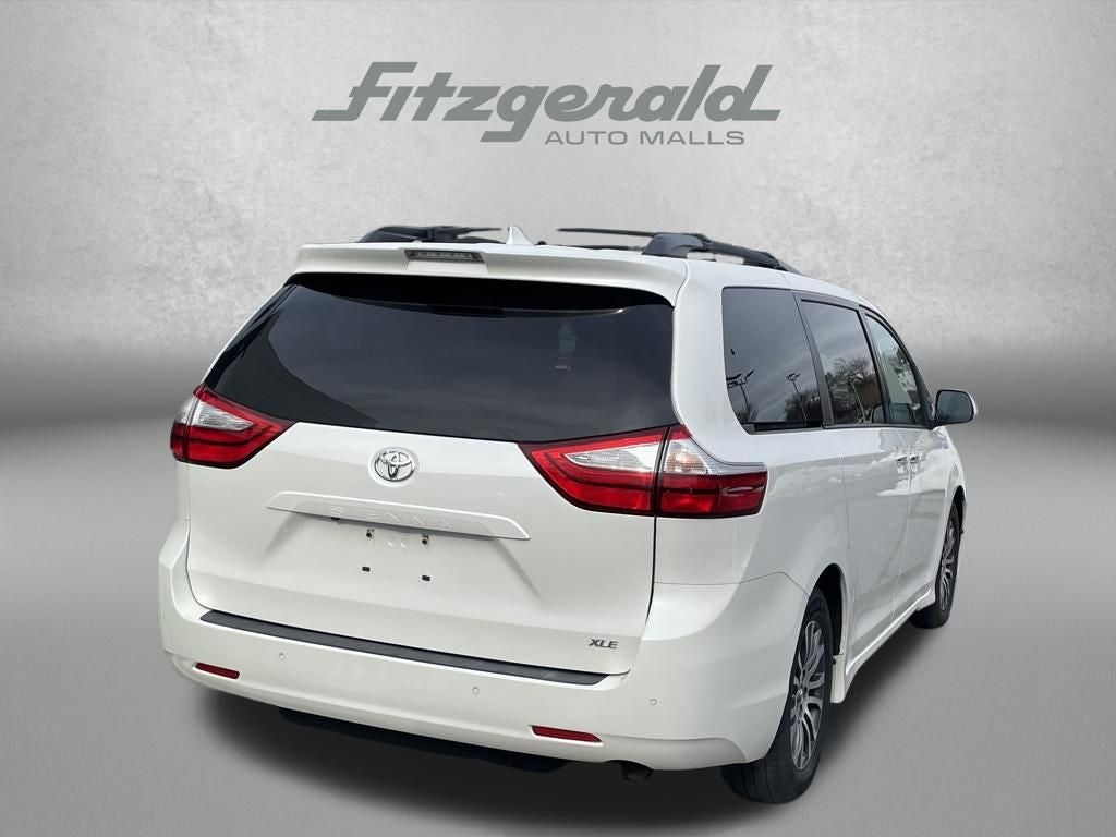 2018 Toyota Sienna XLE 8 Passenger