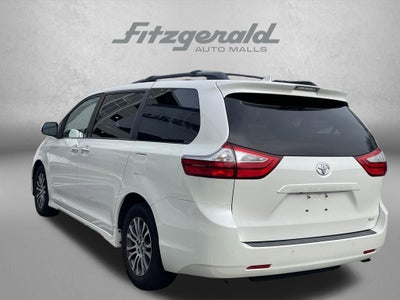 2018 Toyota Sienna XLE 8 Passenger