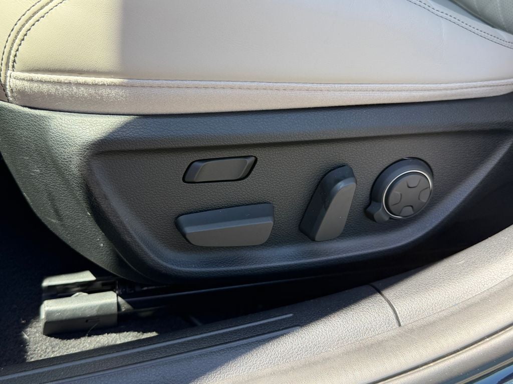 2022 Genesis G70 3.3T