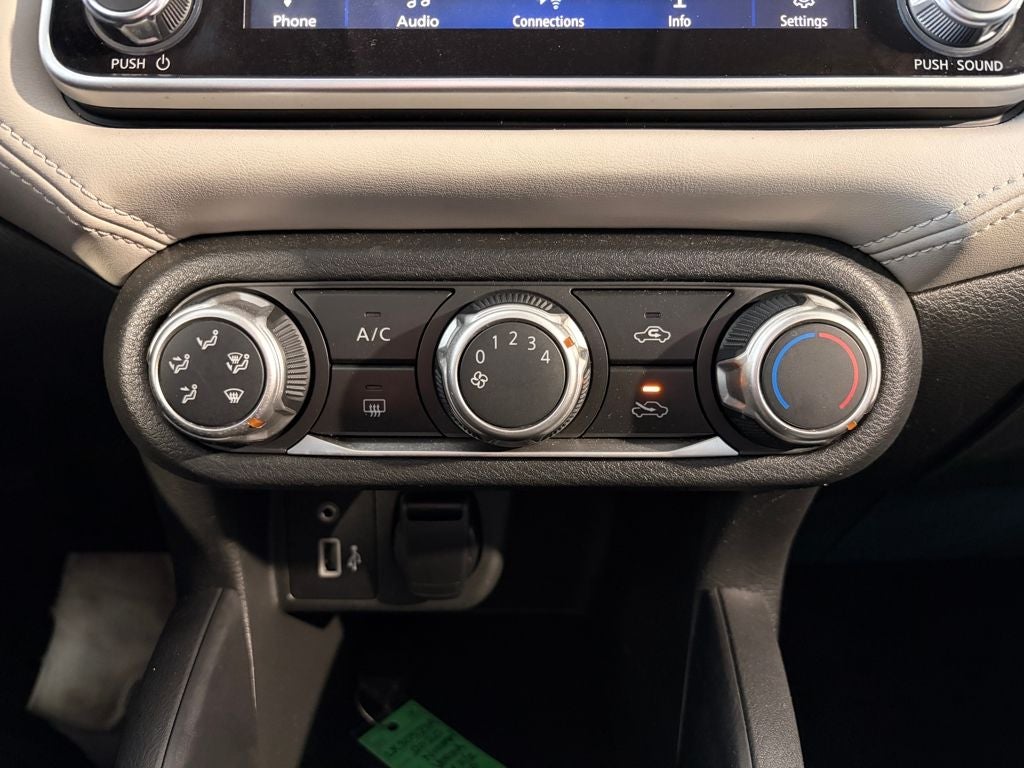 2020 Nissan Versa 1.6 SV