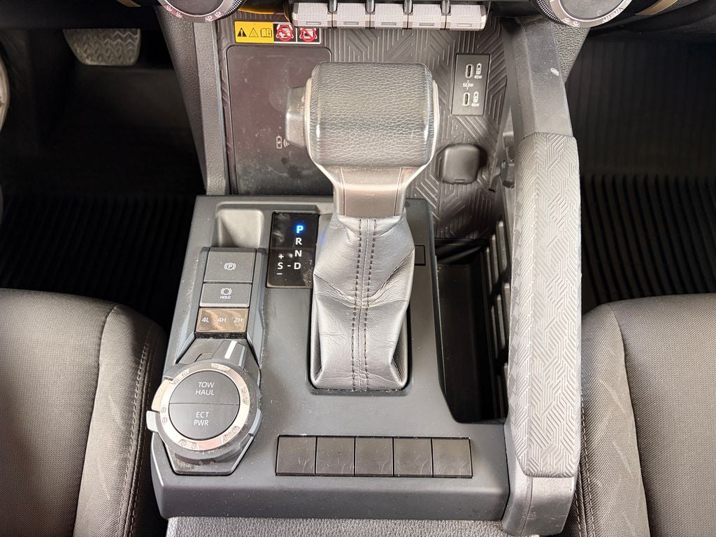 2024 Toyota TACOMA SR5 SR5