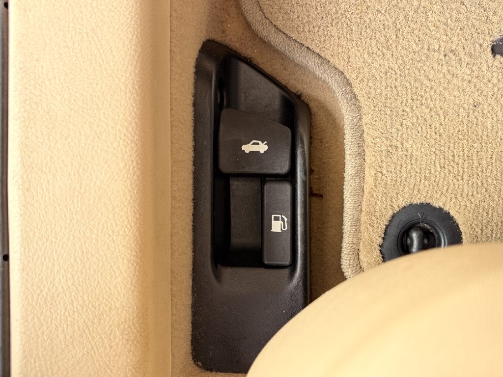 2016 Toyota Camry Hybrid XLE