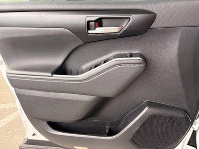 2025 Toyota Highlander Hybrid XLE