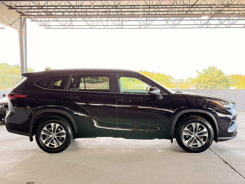 2025 Toyota Highlander XLE