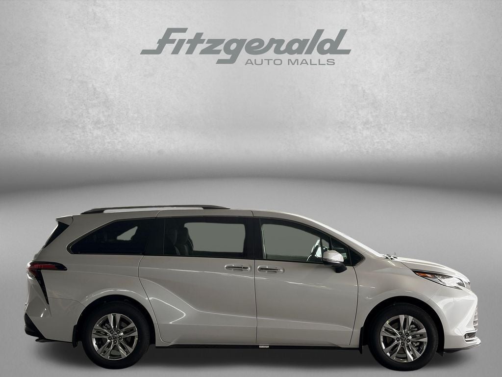 2026 Toyota SIENNA LTD AWD Limited 7 Passenger