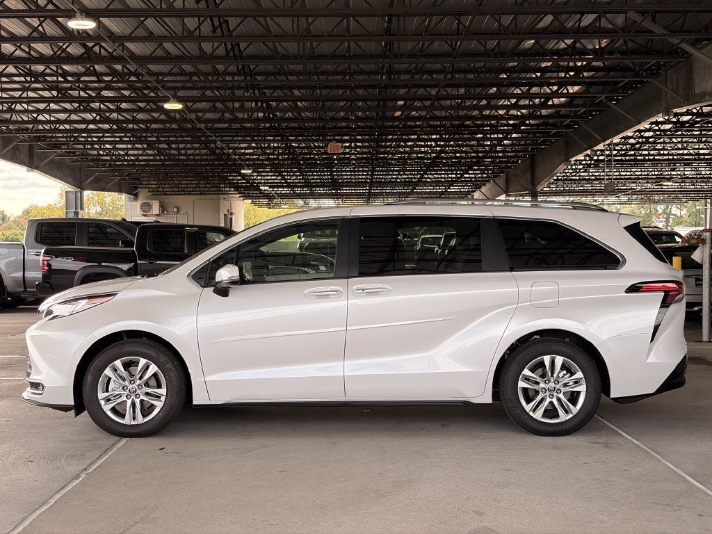 2026 Toyota Sienna Limited 7 Passenger