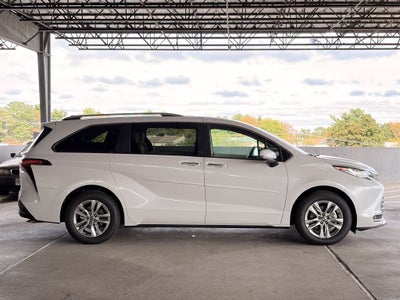 2026 Toyota Sienna Limited 7 Passenger