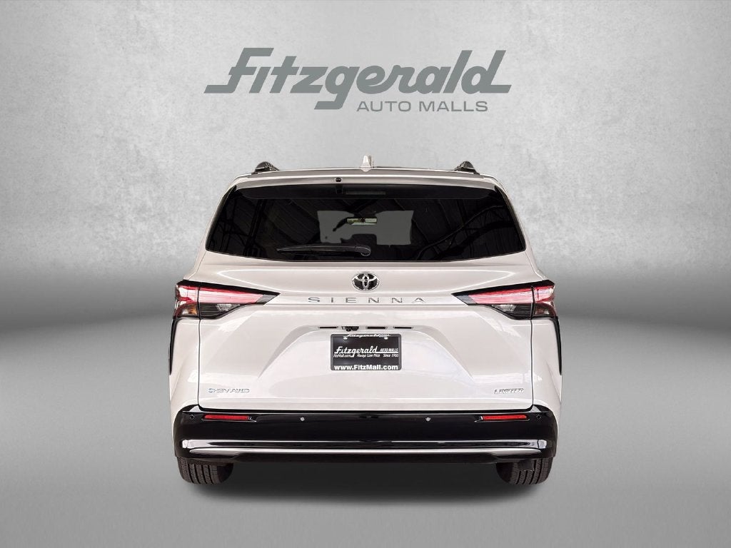 2026 Toyota Sienna Limited 7 Passenger