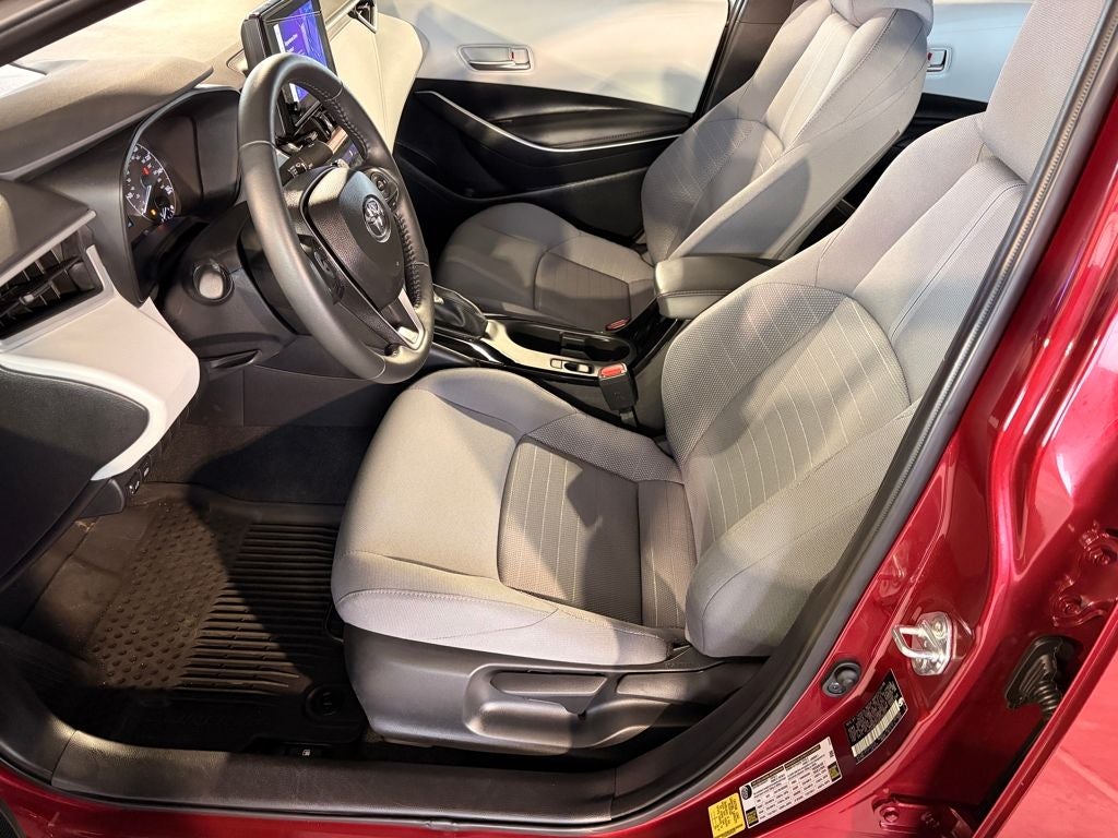 2025 Toyota COROLLA SE