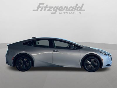 2025 Toyota Prius LE
