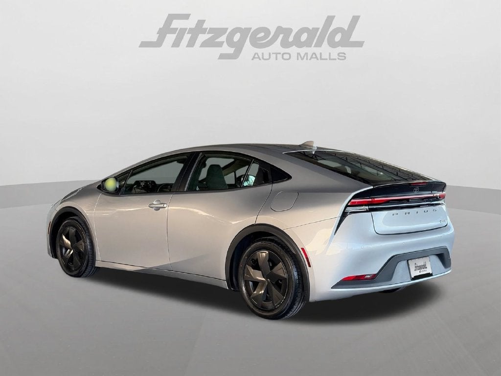 2025 Toyota Prius LE