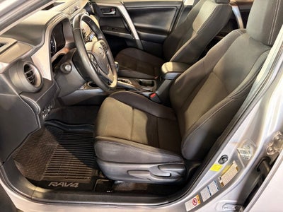 2018 Toyota RAV4 HYBRID XLE