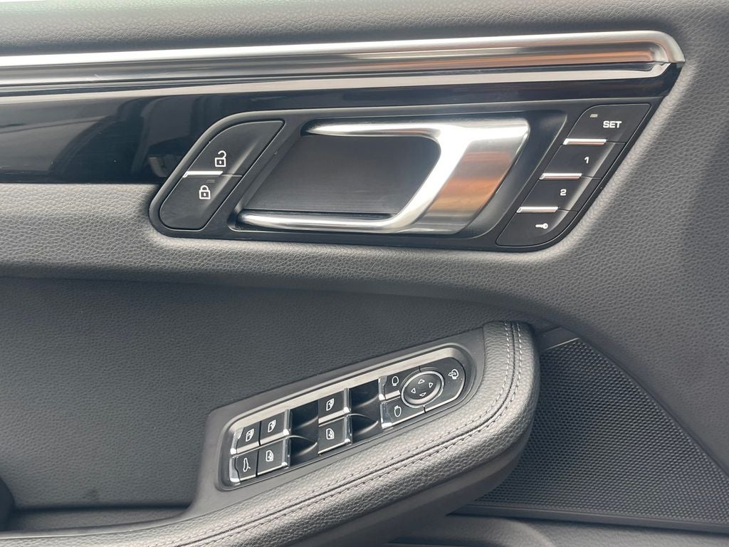 2024 Porsche Macan T