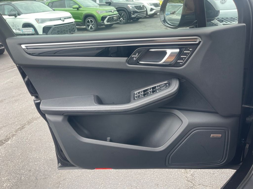 2024 Porsche Macan T