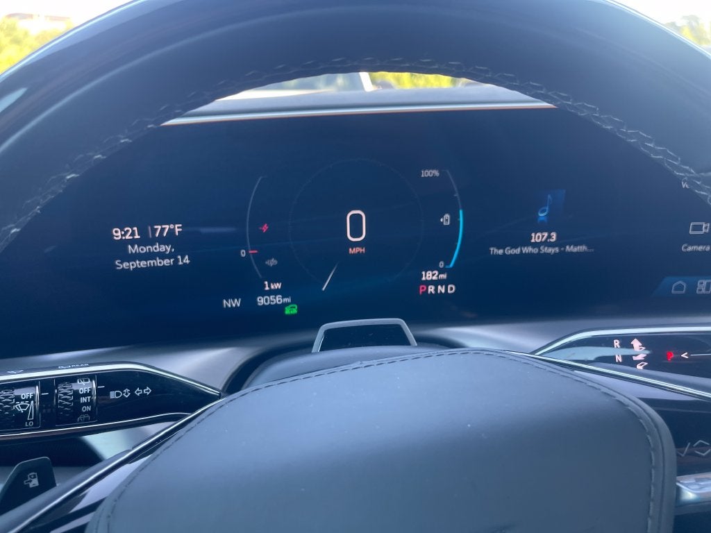 2026 Cadillac VISTIQ Platinum