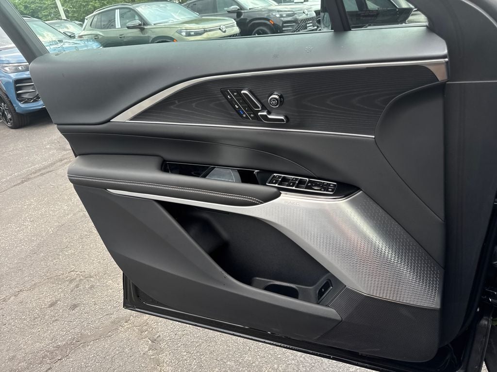 2025 Cadillac LYRIQ Luxury