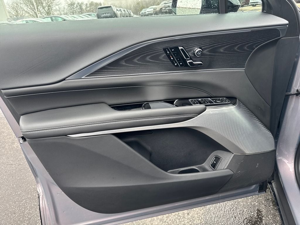 2025 Cadillac LYRIQ Luxury