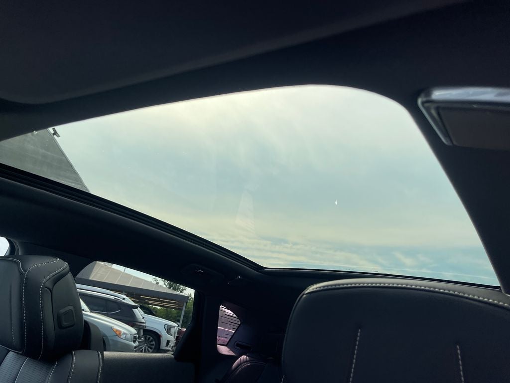 2025 Cadillac OPTIQ Luxury 2