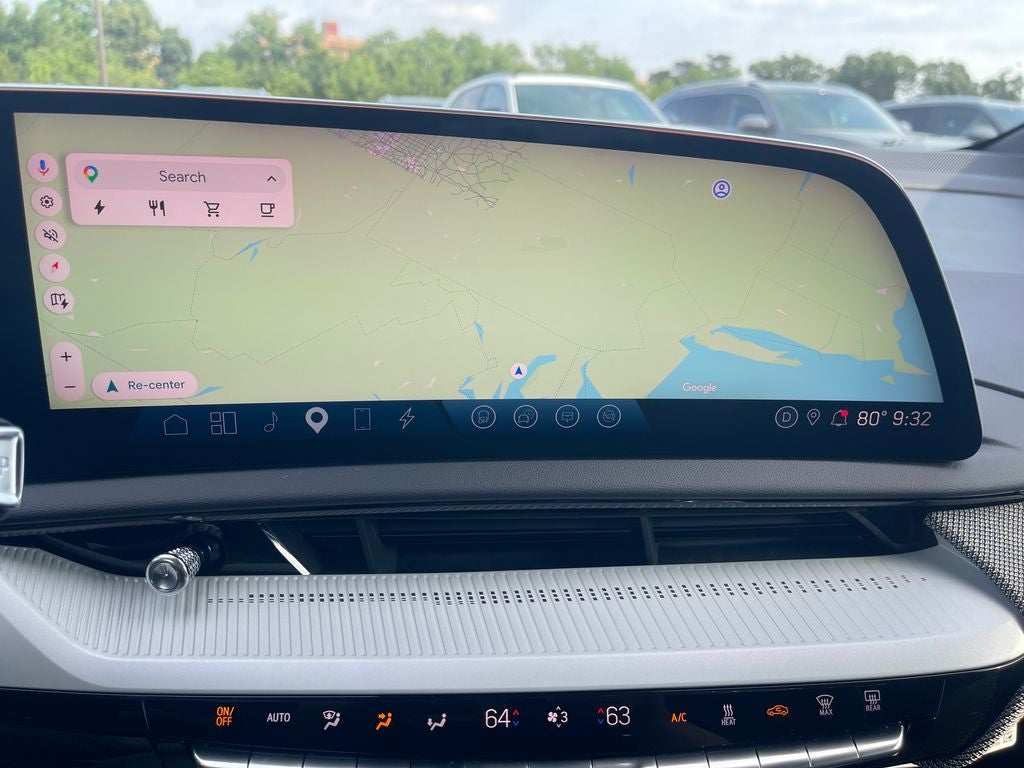 2025 Cadillac OPTIQ Luxury 2