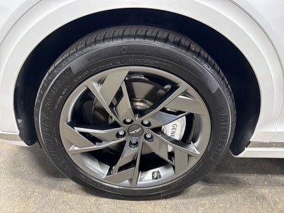 2025 Genesis Electrified GV70 Advanced