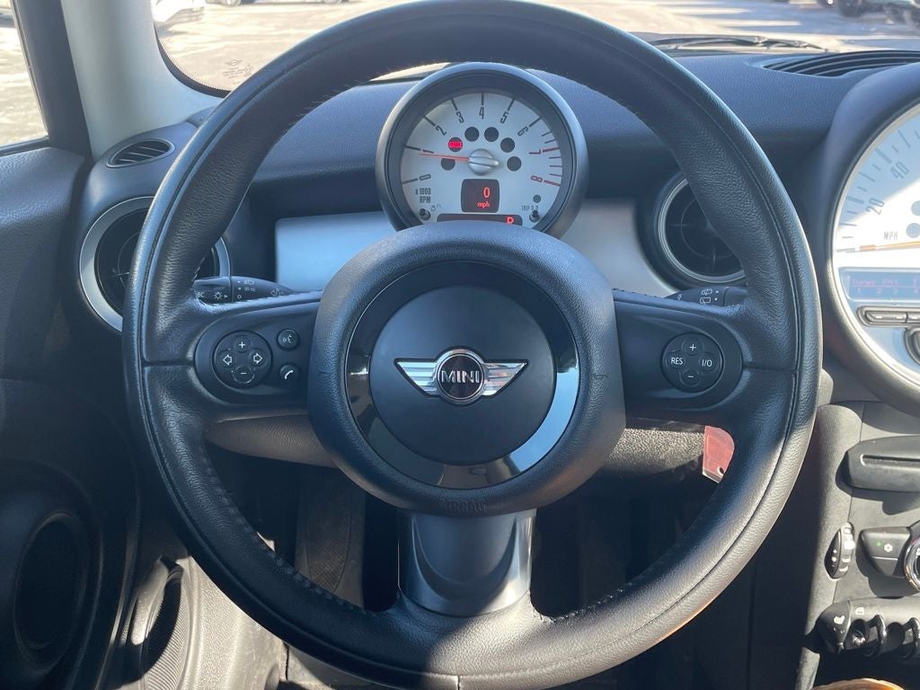 2011 MINI Hardtop 2 Door Cooper