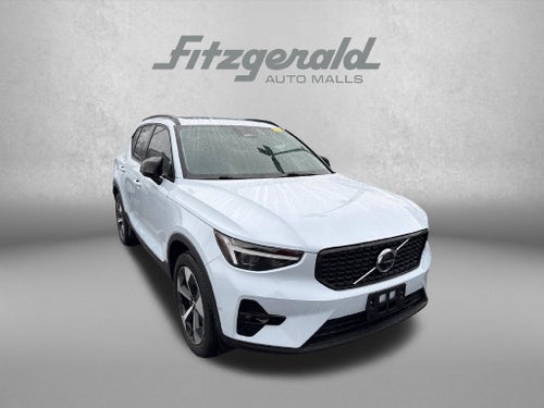 2026 Volvo XC40 B5 Plus