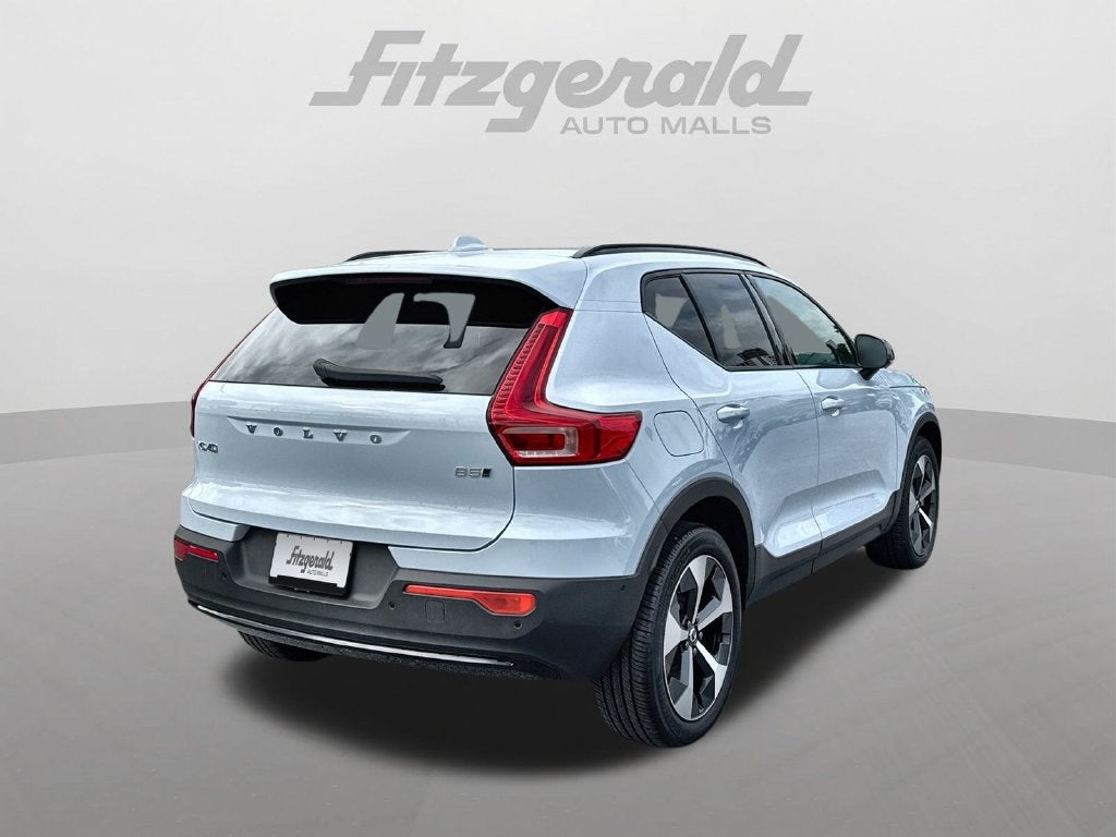 2026 Volvo XC40 B5 Plus