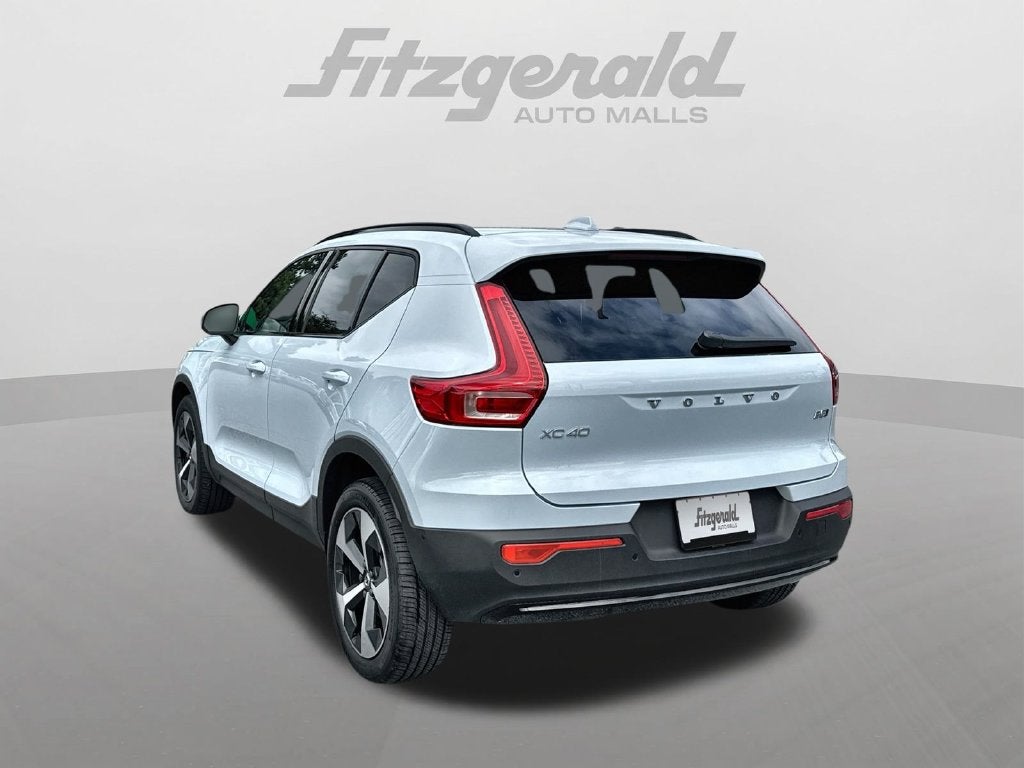 2026 Volvo XC40 B5 Plus