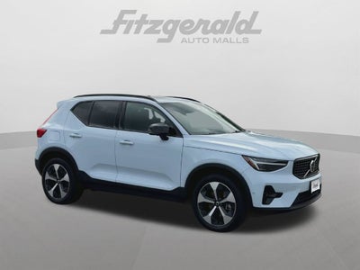 2026 Volvo XC40 B5 Plus