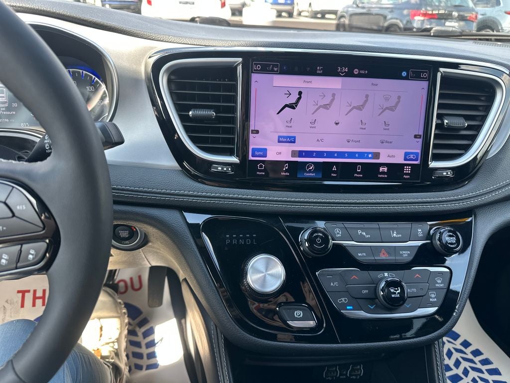2025 Chrysler Pacifica Limited
