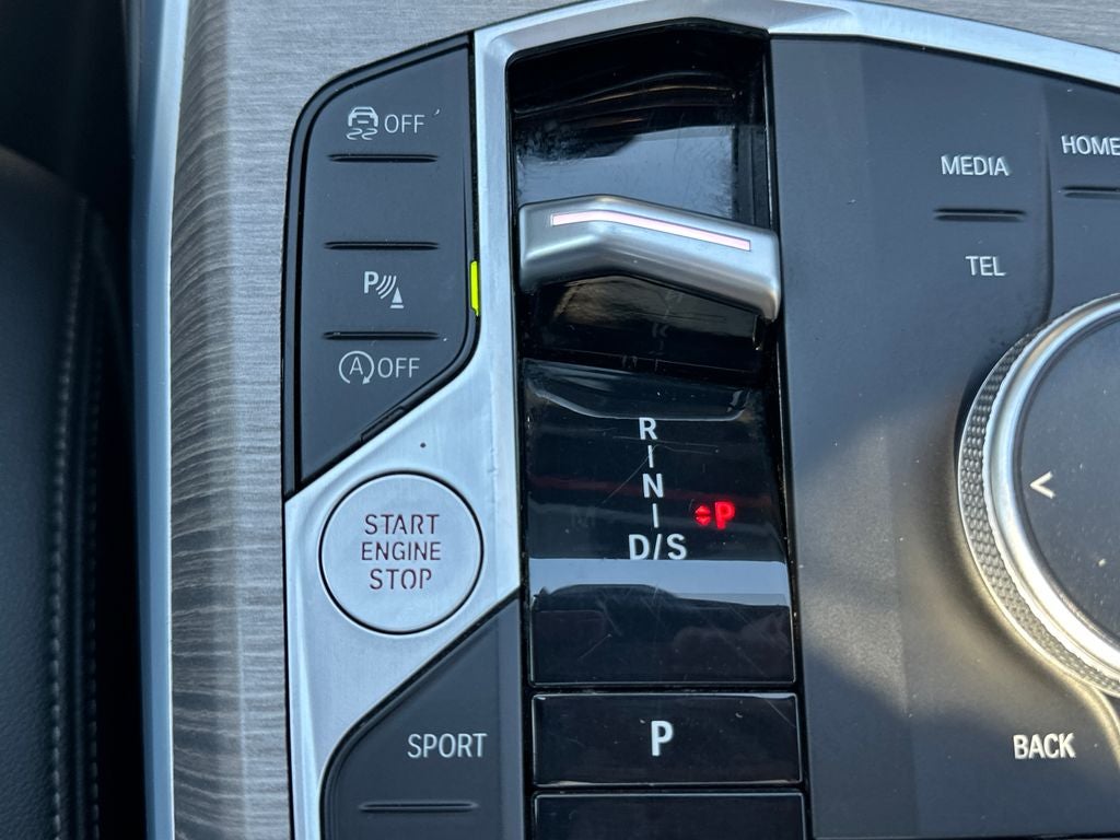 2025 BMW 330i 330i