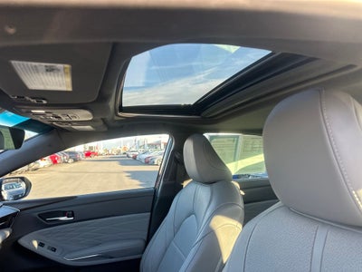 2022 Toyota Avalon Hybrid Limited