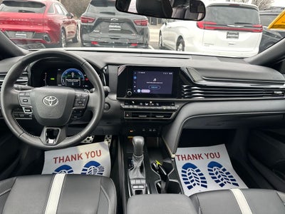 2025 Toyota CAMRY SE