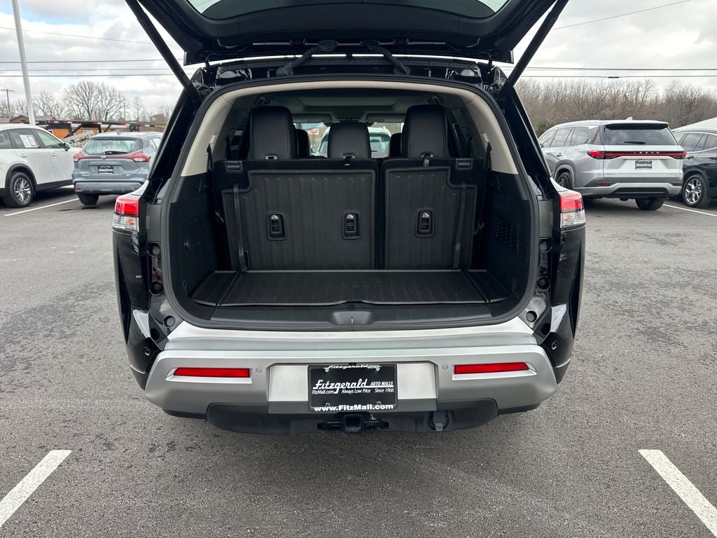 2025 Nissan Pathfinder Platinum