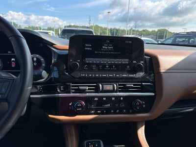 2025 Nissan Pathfinder Platinum