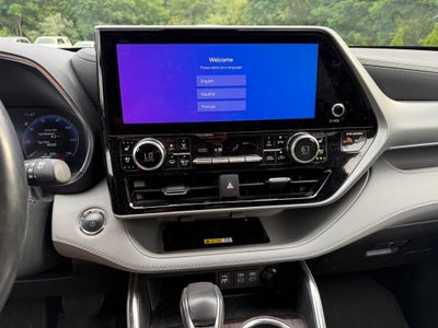 2023 Toyota Highlander Hybrid Platinum