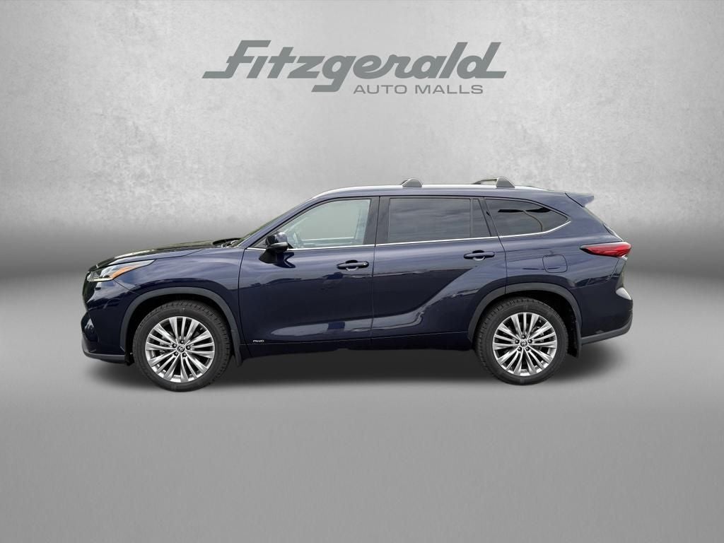 2023 Toyota Highlander Hybrid Platinum