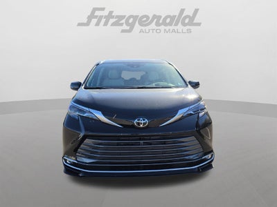 2026 Toyota Sienna Platinum 7 Passenger