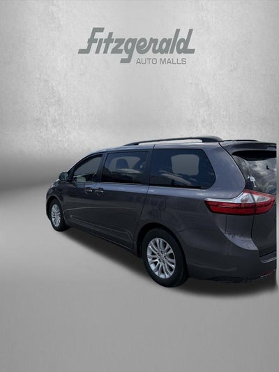 2017 Toyota Sienna XLE 8 Passenger