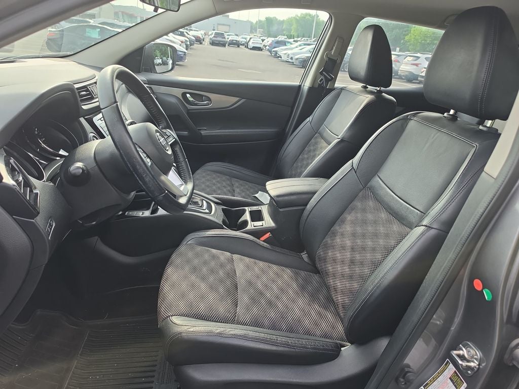 2020 Nissan Rogue Sport SV