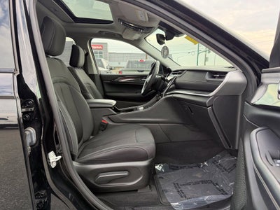 2023 Jeep Grand Cherokee L Laredo 4x4