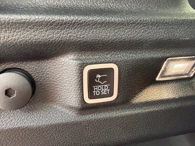 2023 Jeep Grand Cherokee L Laredo 4x4