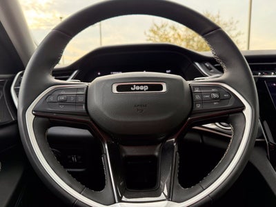 2023 Jeep Grand Cherokee L Laredo 4x4