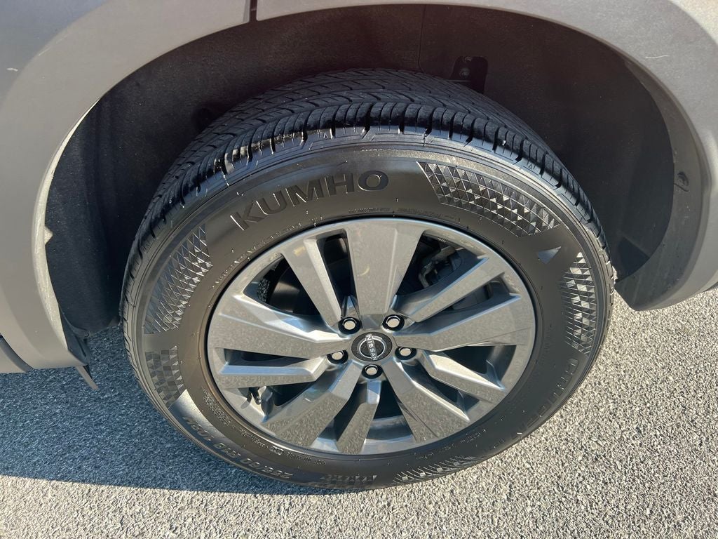 2025 Nissan Pathfinder SV 4WD