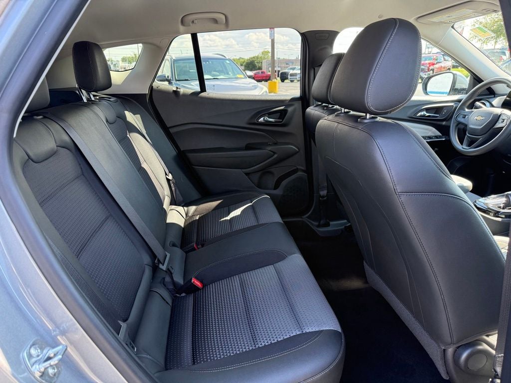 2025 Chevrolet Trax FWD LT