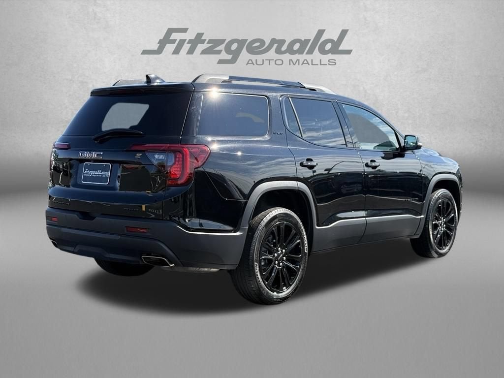 2023 GMC Acadia SLT